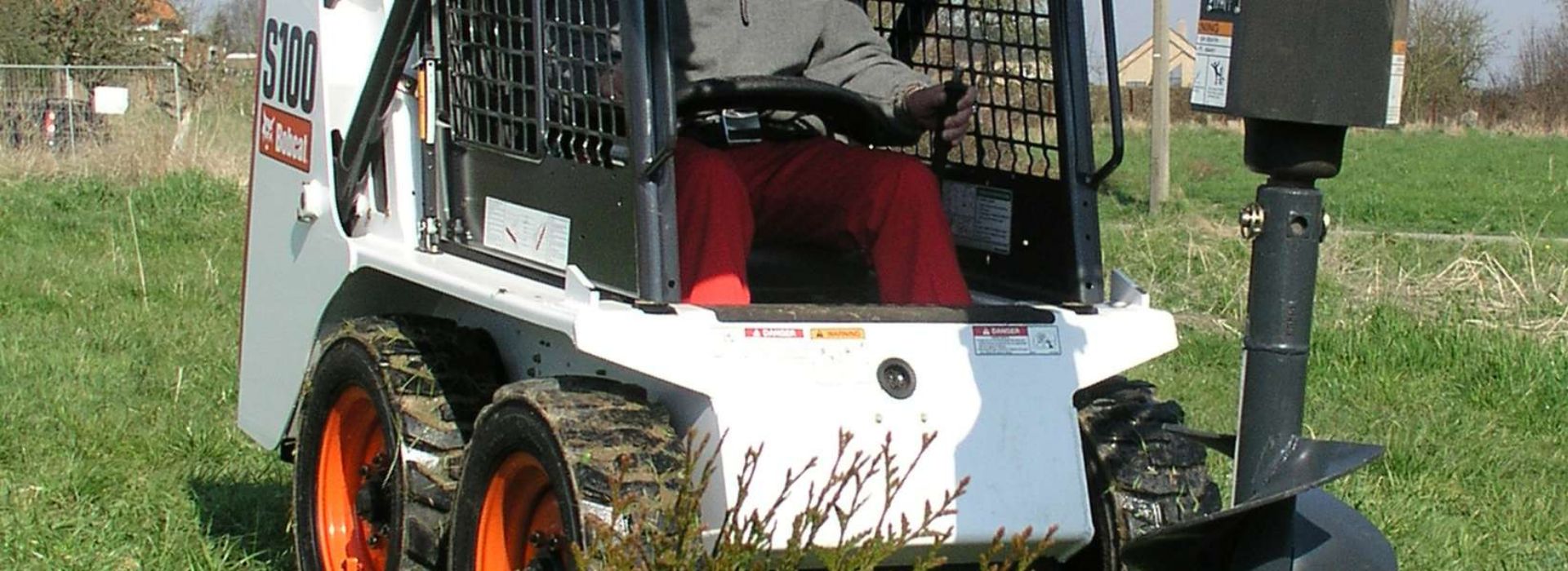S100